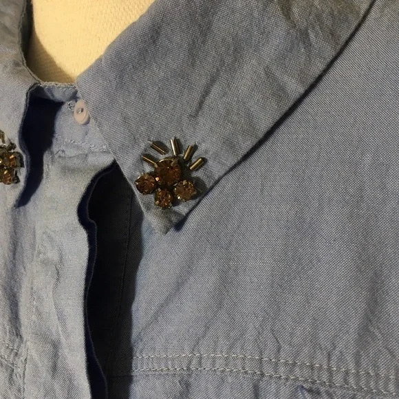 Kensie jeans button down jeweled blouse. - Picture 5 of 7